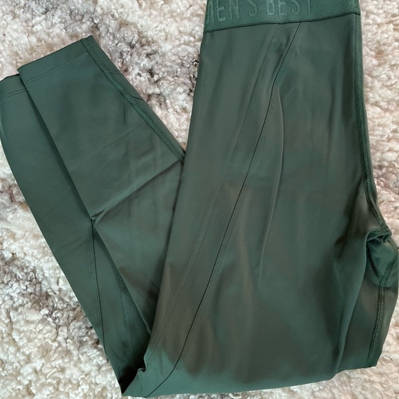 Womens Best - NWOT-Jungle Green - Workout Leggings - Picture 2 of 4